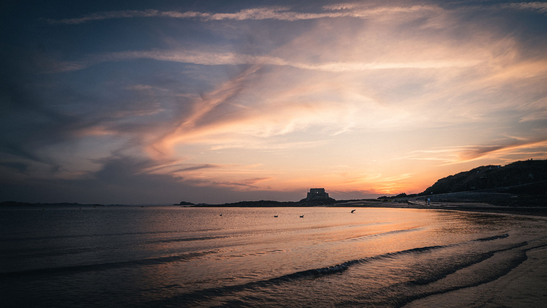 Séance photo couple plage de Bon-Secours à Saint-Malo