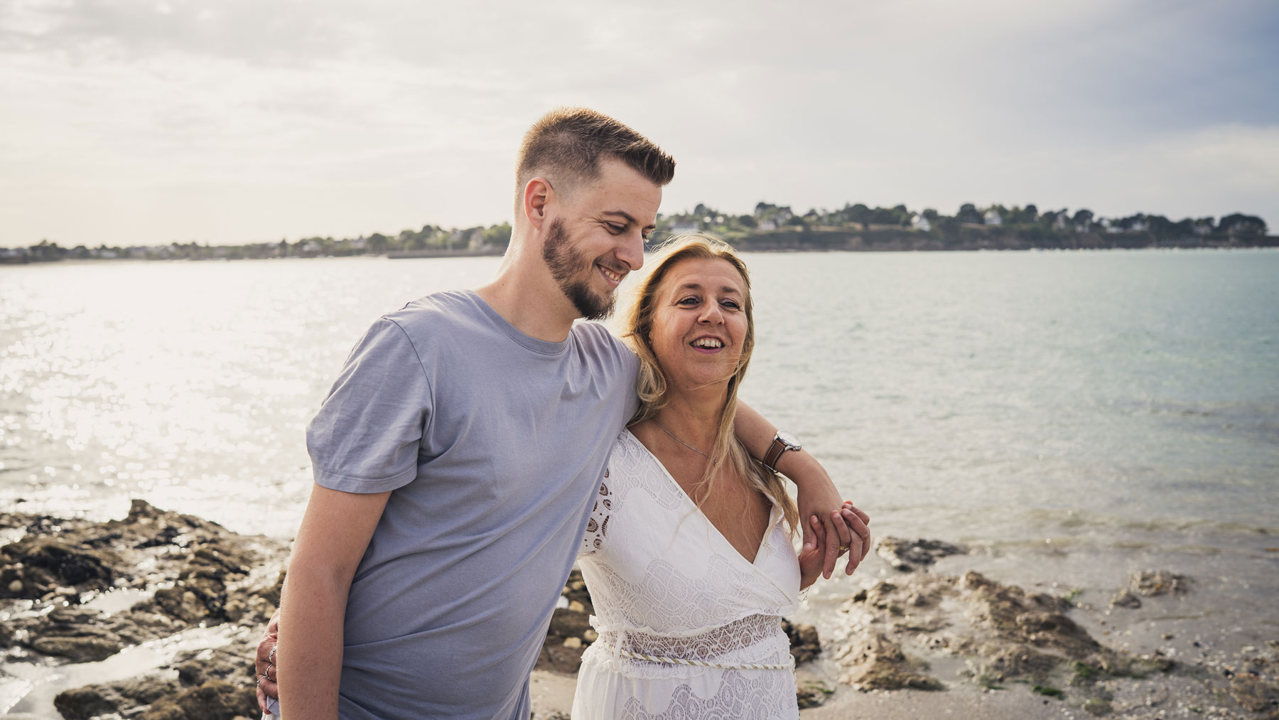 Moment naturel en famille au bord de la mer à Lancieux